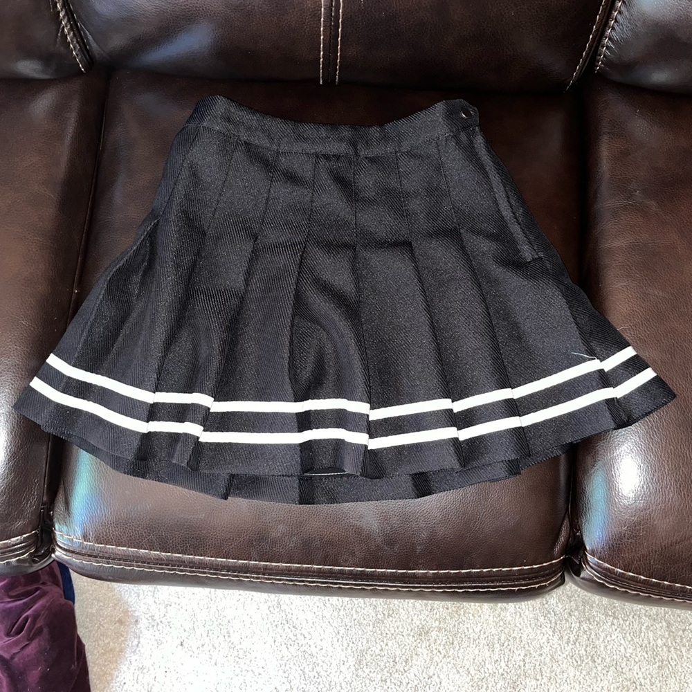 DIVIDED Black and White Pleated Skater Mini Skirt